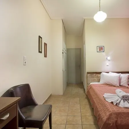 Aktaion Hotel *