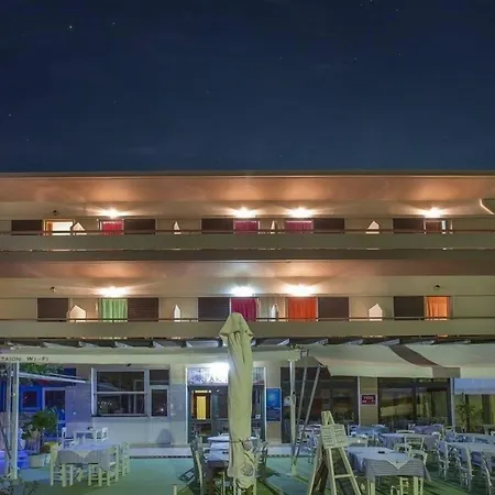 Aktaion Hotel *