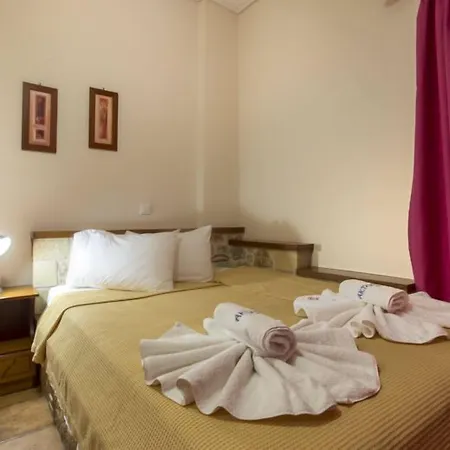 Aktaion Hotel *
