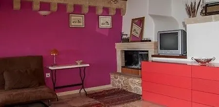 Aktaion Hotel *
